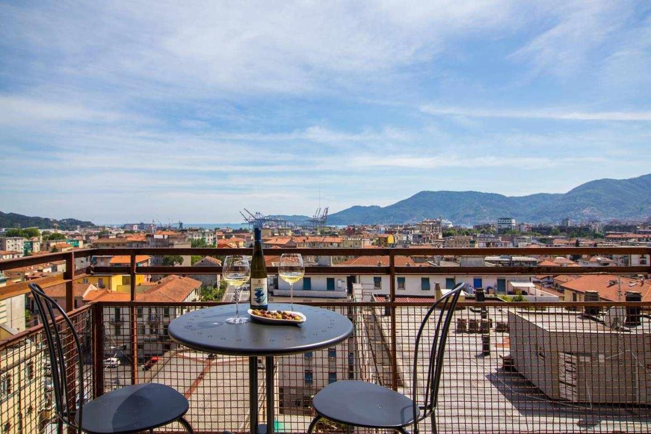Residenza Franca Vista Panoramica Apartment ลาสเปเซีย ภายนอก รูปภาพ