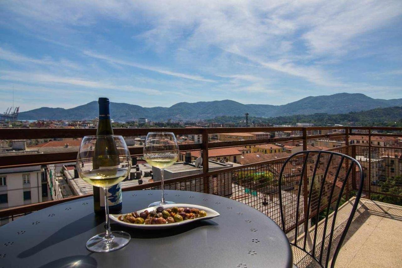 Residenza Franca Vista Panoramica Apartment ลาสเปเซีย ภายนอก รูปภาพ